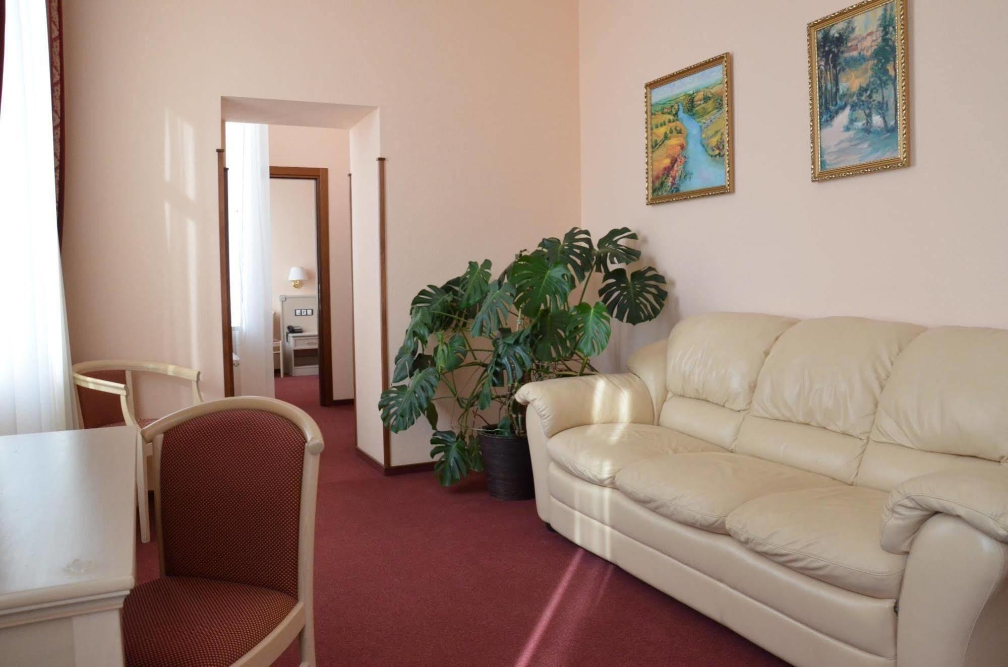Aurora Premier Hotel Kharkiv Extérieur photo