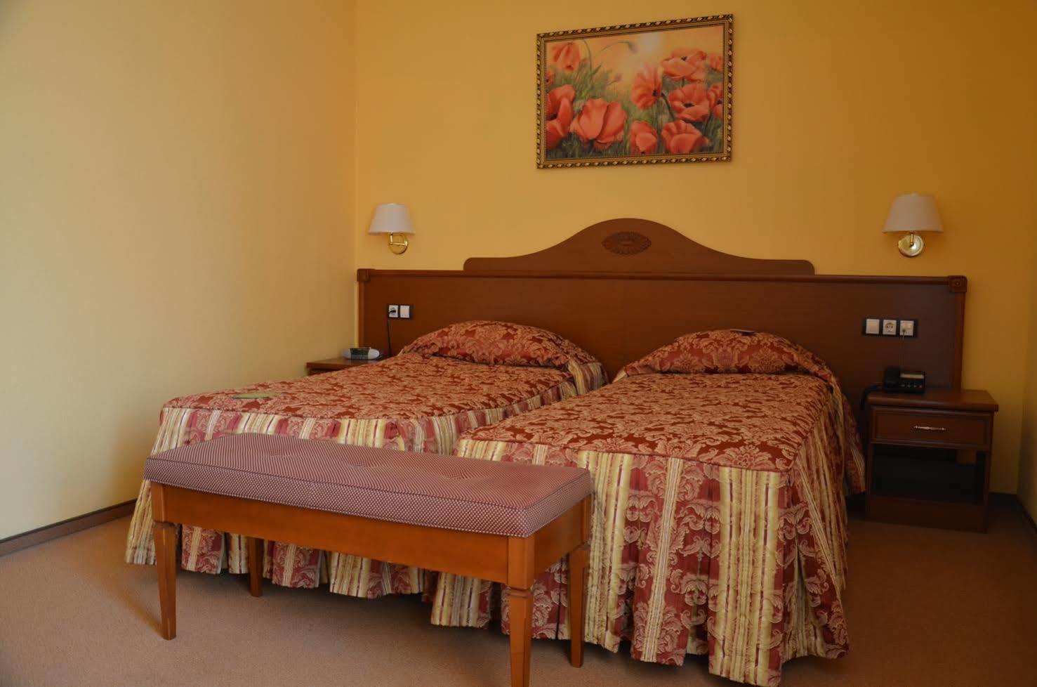 Aurora Premier Hotel Kharkiv Extérieur photo